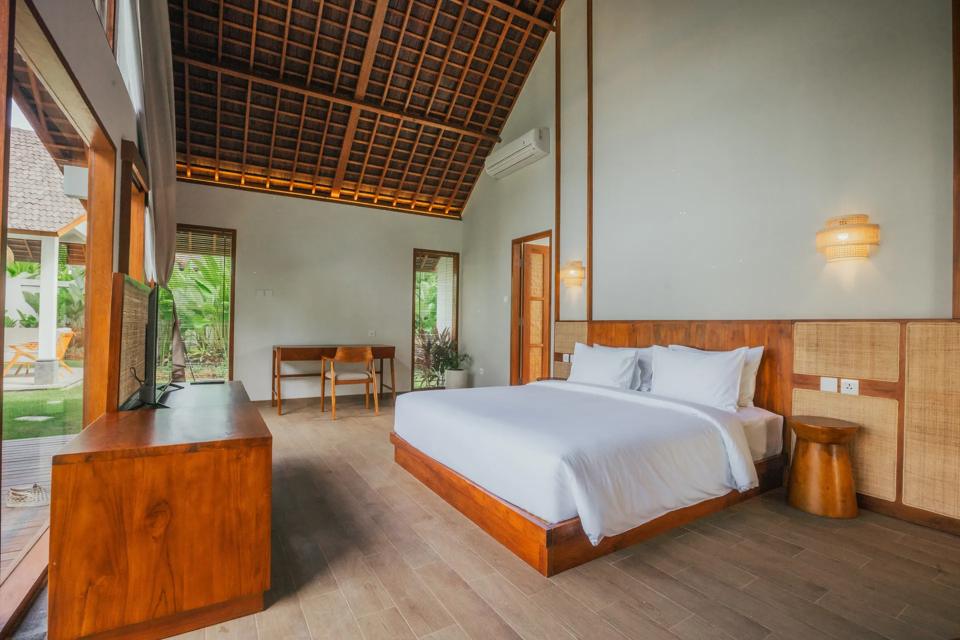 Bedroom and writing desk