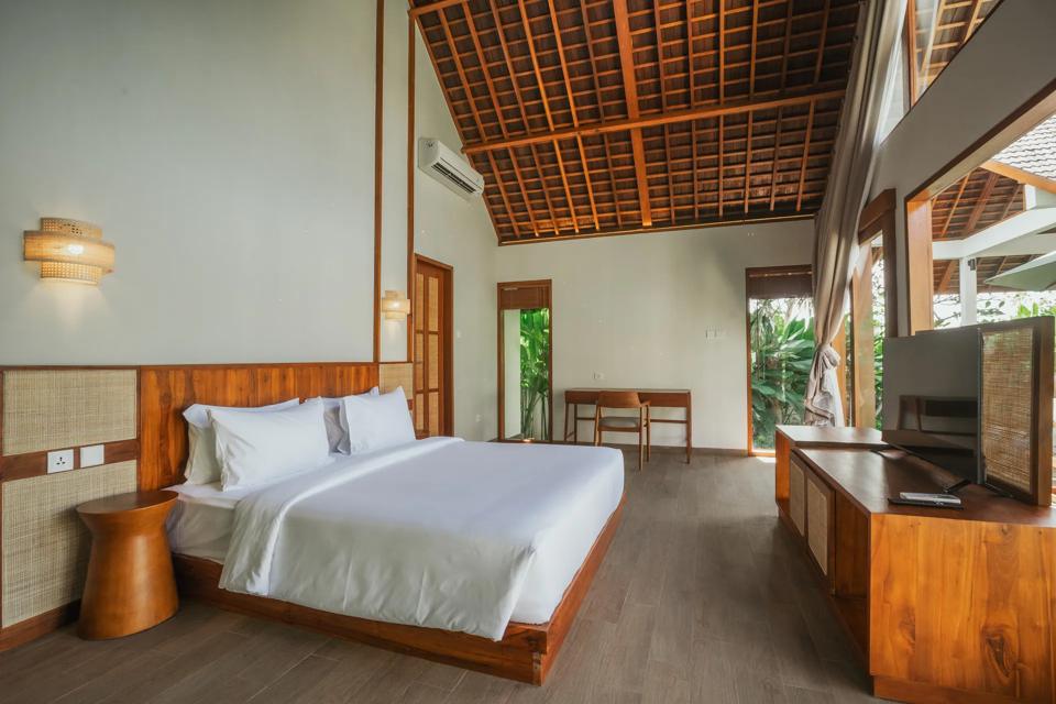 Twin bedroom