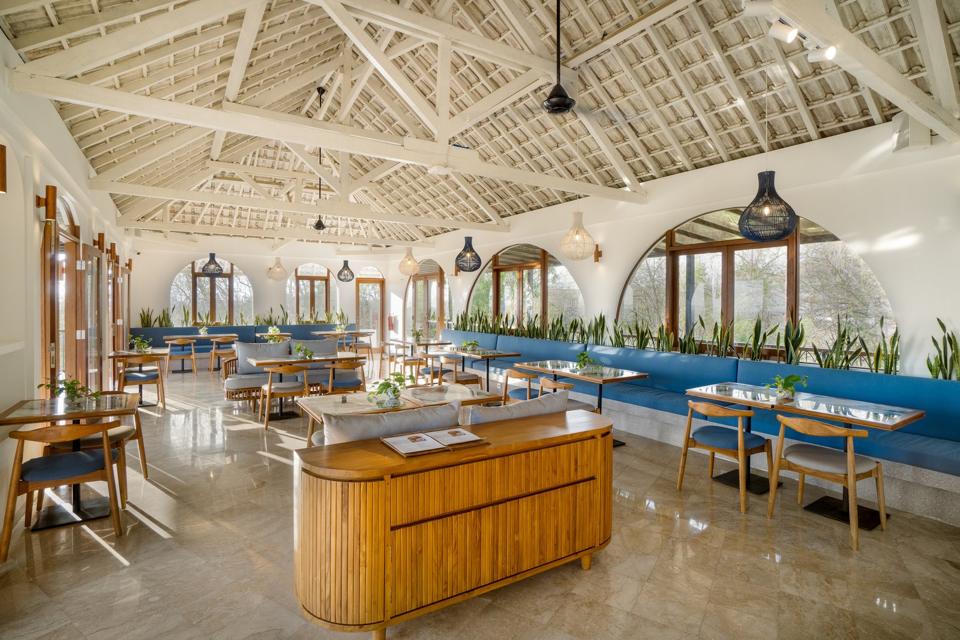 Manna Café dining room
