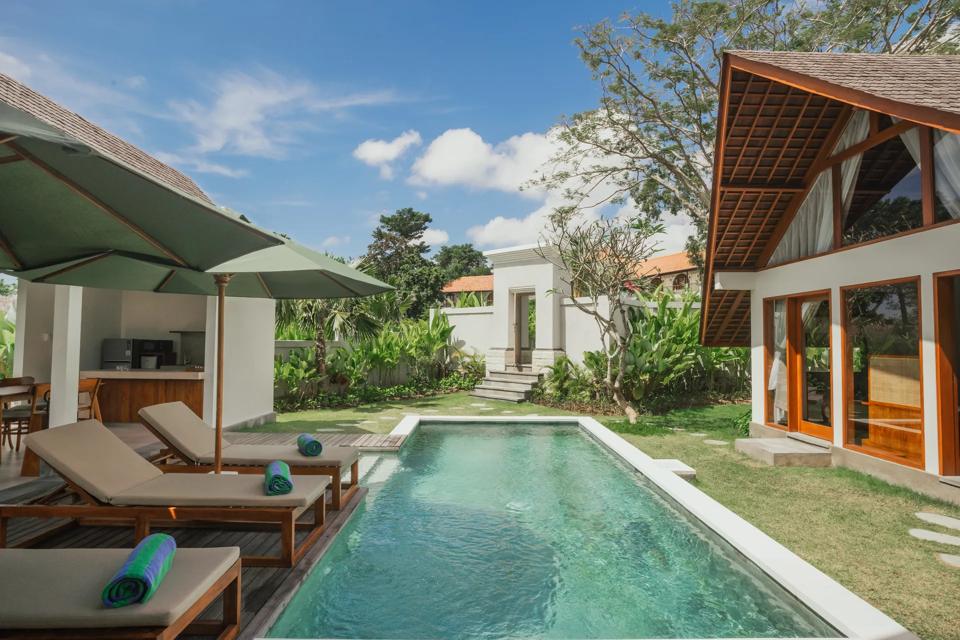 Pool edge and loungers